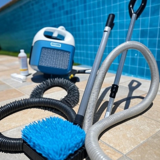 Pool & Spa Cleaning Equipment